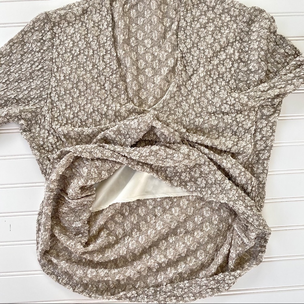 White House Black Market Blouse Size Large - Picture 10 of 10